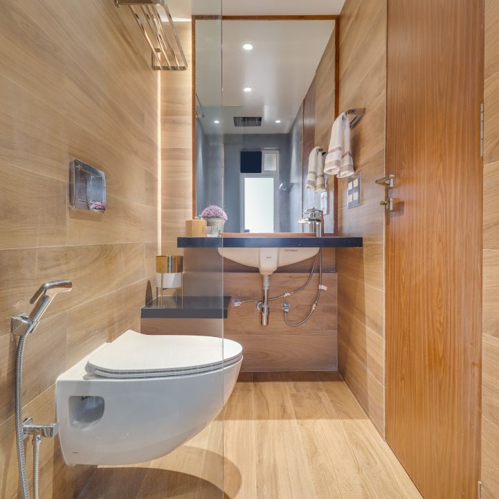 Contemporary Small Bathroom Design Idea With Wooden Tiling