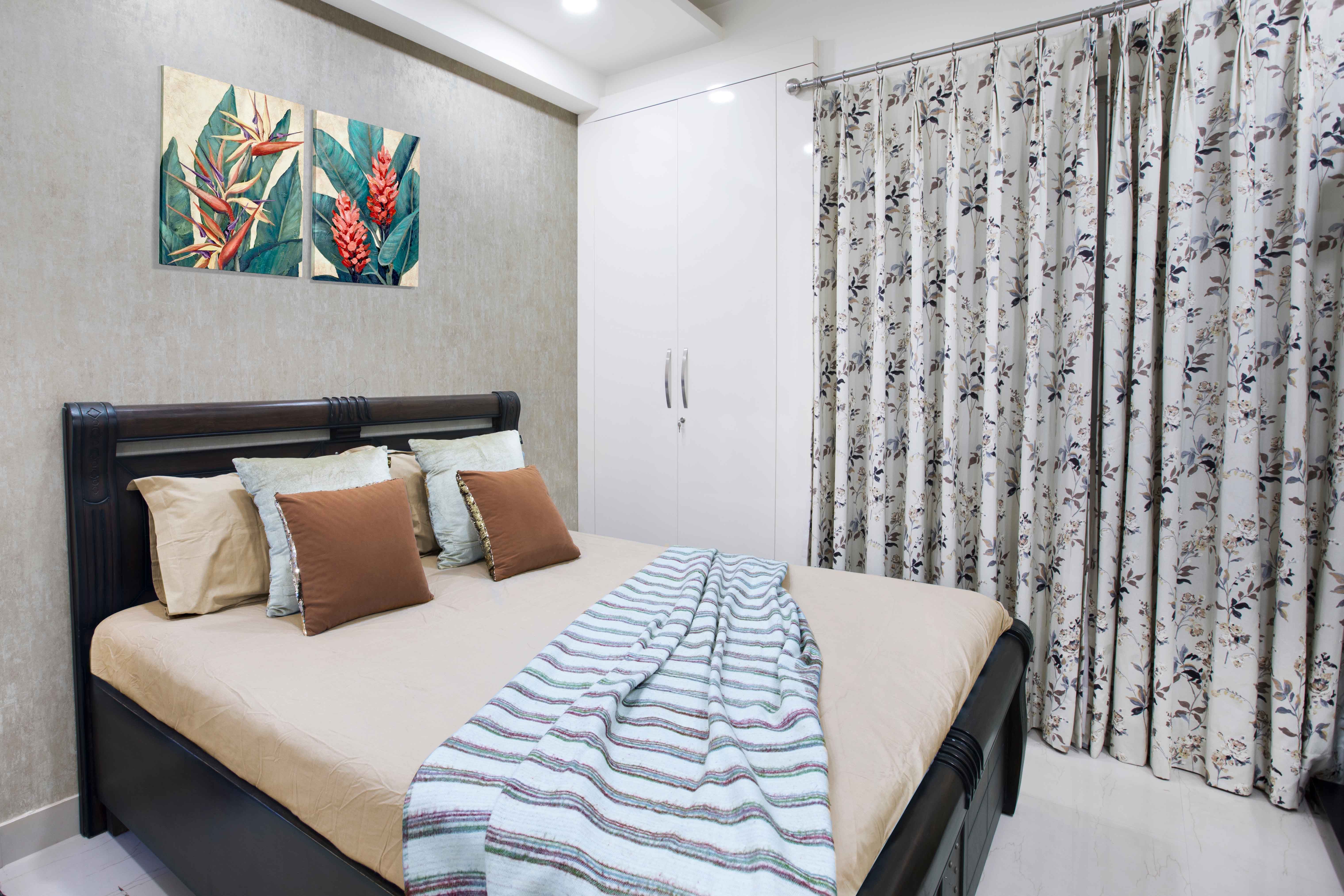 Classic Guest Room Design With Beige Textured Wallpaper