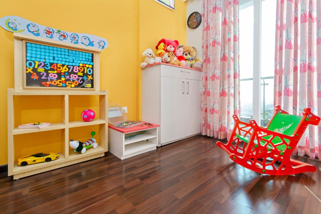 Modern Multicoloured Kids Room Design With Animal Motif Wallpaper